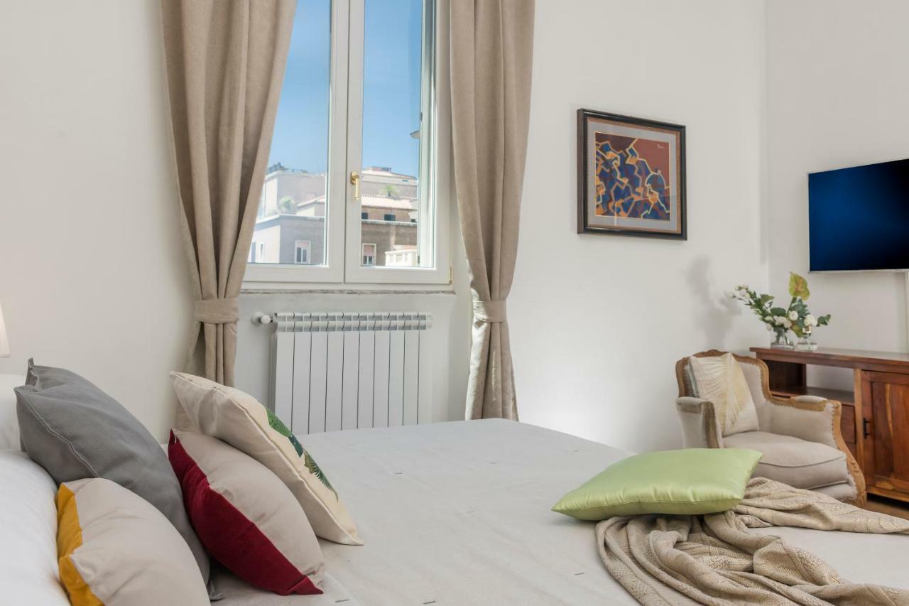 New! Spanish Step Design Apartment โรม ภายนอก รูปภาพ